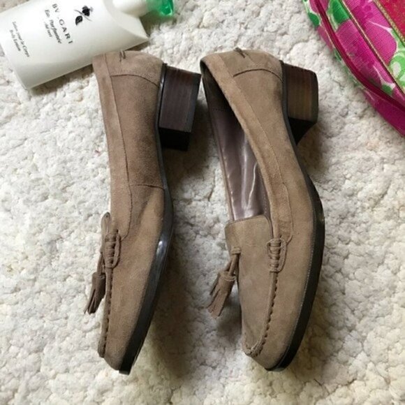 LRL: Tan Tasseled Loafer Suede Shoes w. Small Heel - Picture 5 of 8